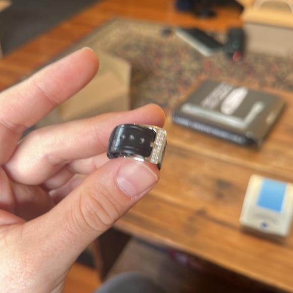 Leather ring - Picture 2 of 3